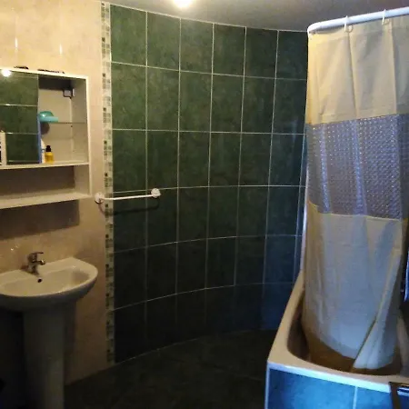 Comoda En Casa Compartida En Ideal Peregrinos *